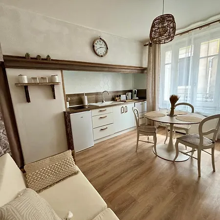 Couleur Des Champs Avec Exterieur - 15 Mn A Pied De La Cite Apartment *