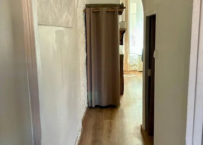 Couleur Des Champs Avec Exterieur - 15 Mn A Pied De La Cite Apartment Carcassonne