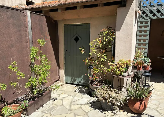 Couleur Des Champs Avec Exterieur - 15 Mn A Pied De La Cite *