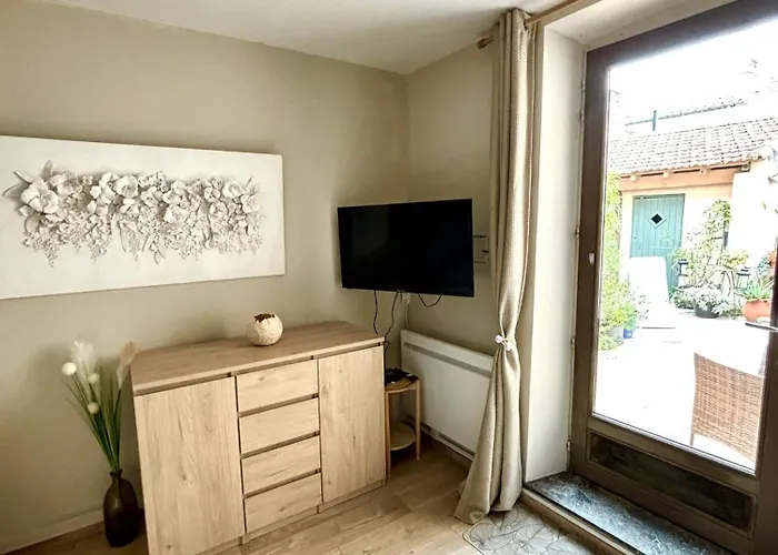 Couleur Des Champs Avec Exterieur - 15 Mn A Pied De La Cite